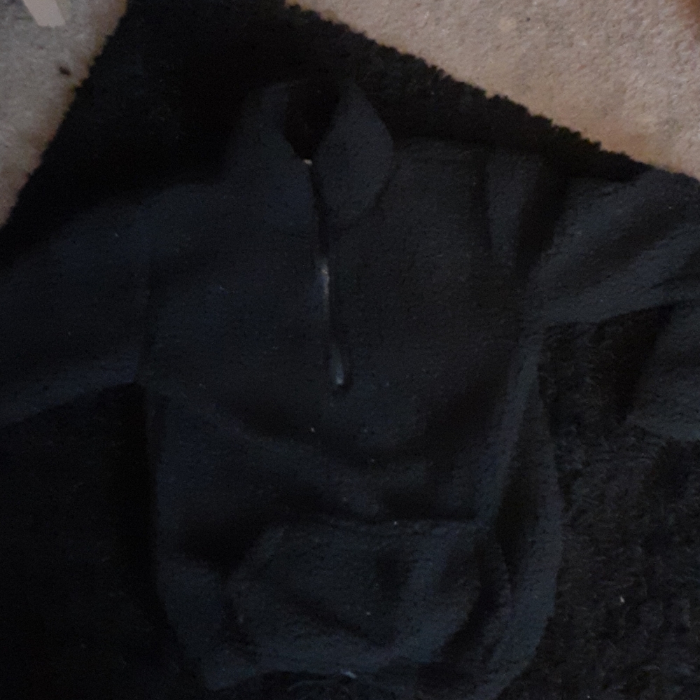 Black pullover